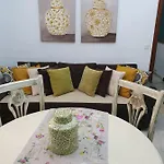 Acogedor *